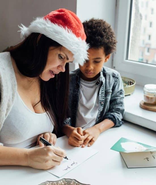 How to Make Personalized Holiday Cards Using Family Photos
