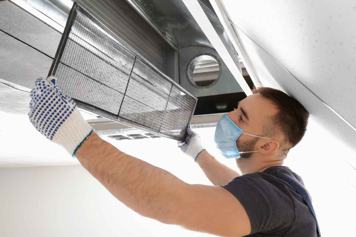Professional Duct Cleaning Should Be Performed When You Detect These Symptoms
