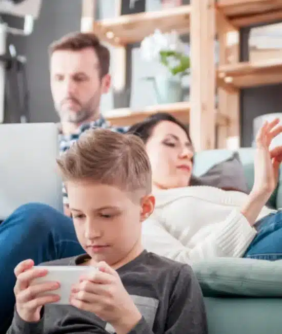 Recognizing the Signs of Scrolling Addiction in Kids and How To Address Them Positively