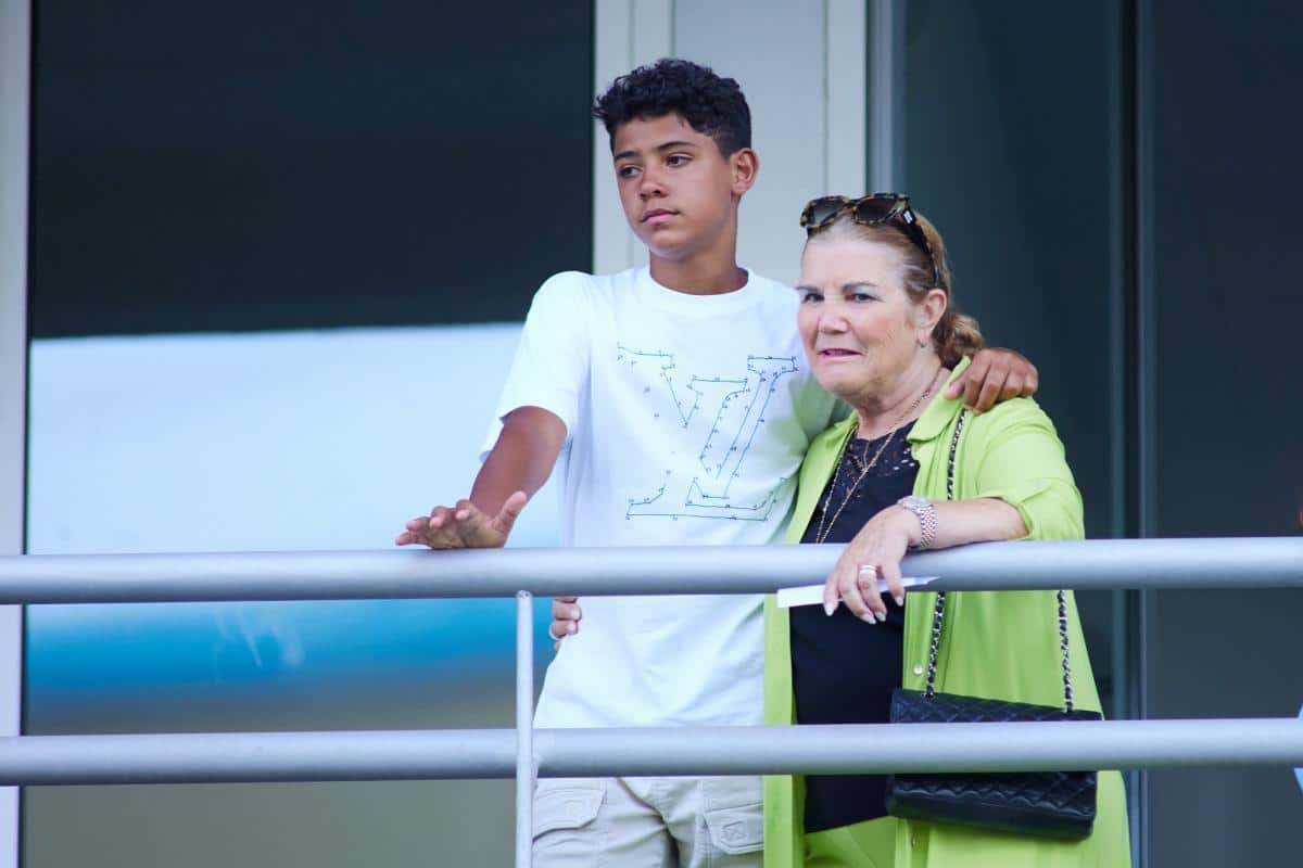 Cristiano_Ronaldo_Still_Lives_With_His_Mom