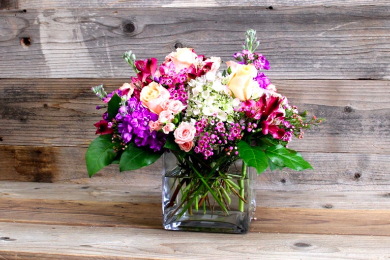Keeping Your Flowers Fresh: Simple Tips