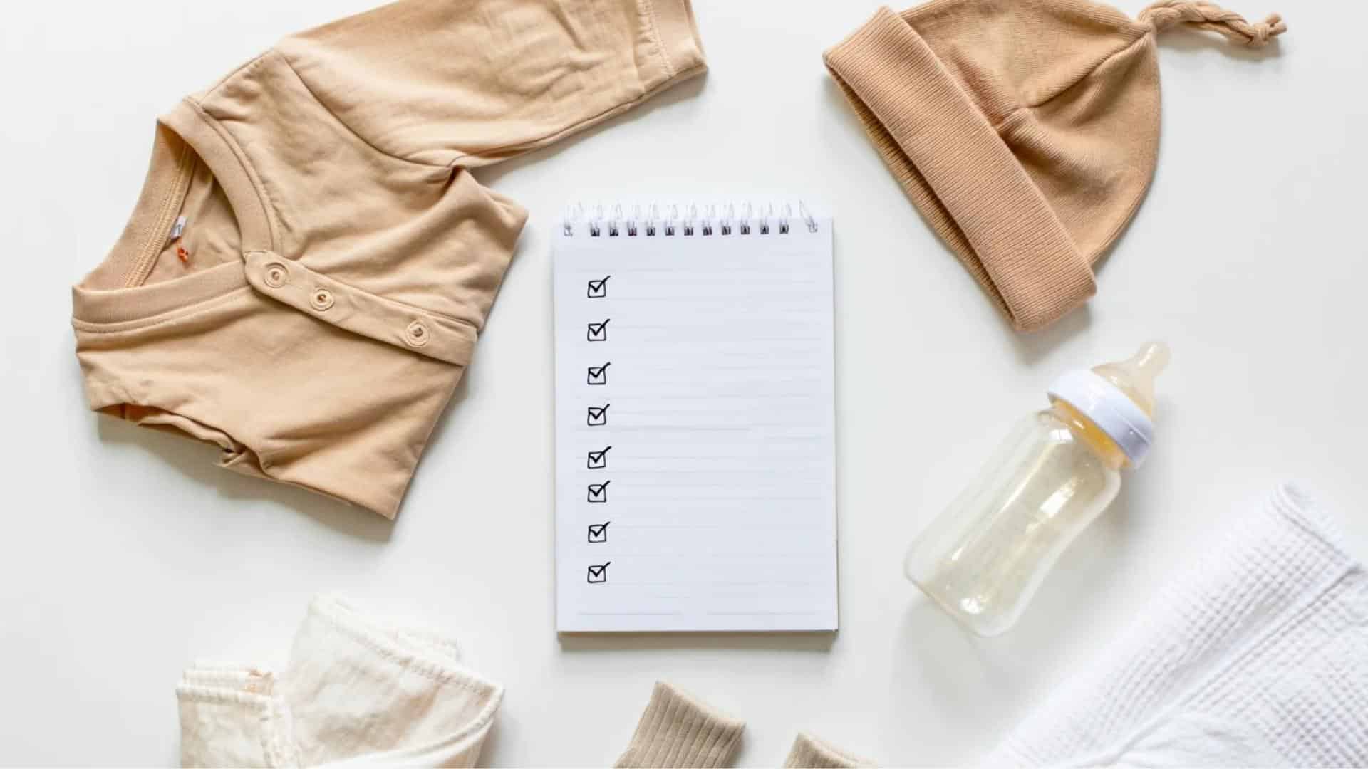 Things_to_Consider_Before_Buying_Newborn_Sleepers_and_Clothing