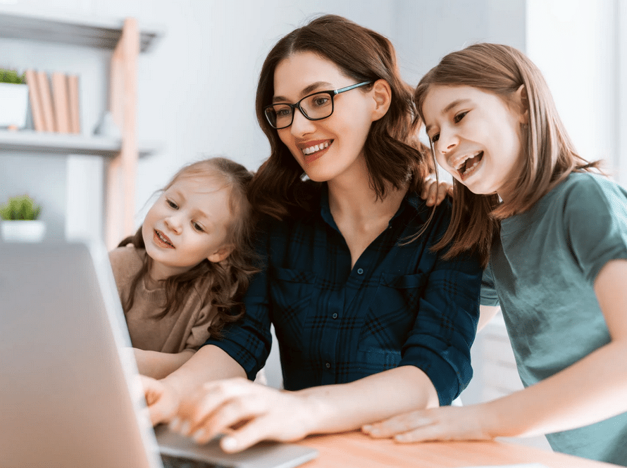 6 Reasons Why Mothers Prefer MacBooks For Their Children