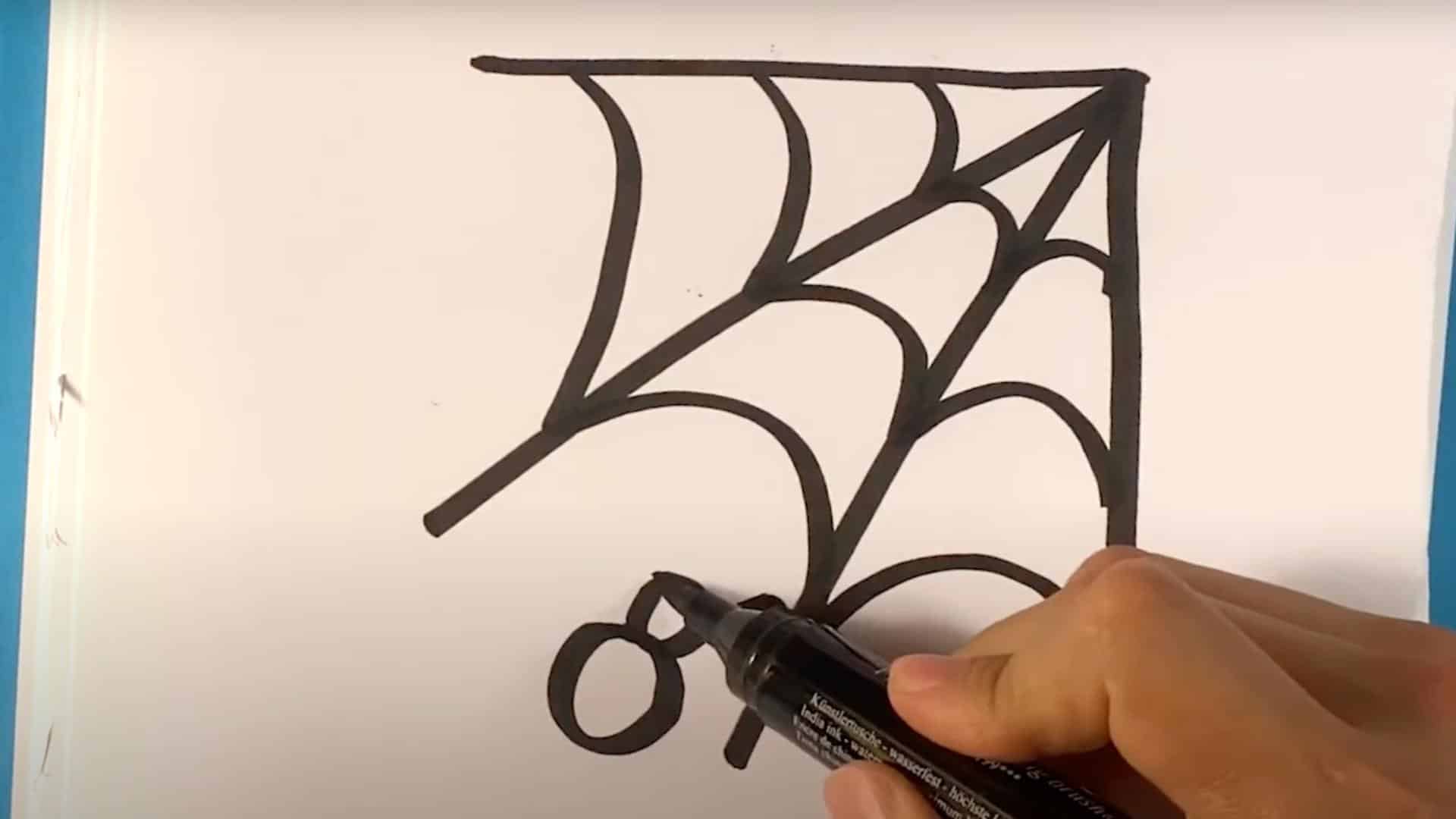 Step_3_Draw_the_Spiders_Body