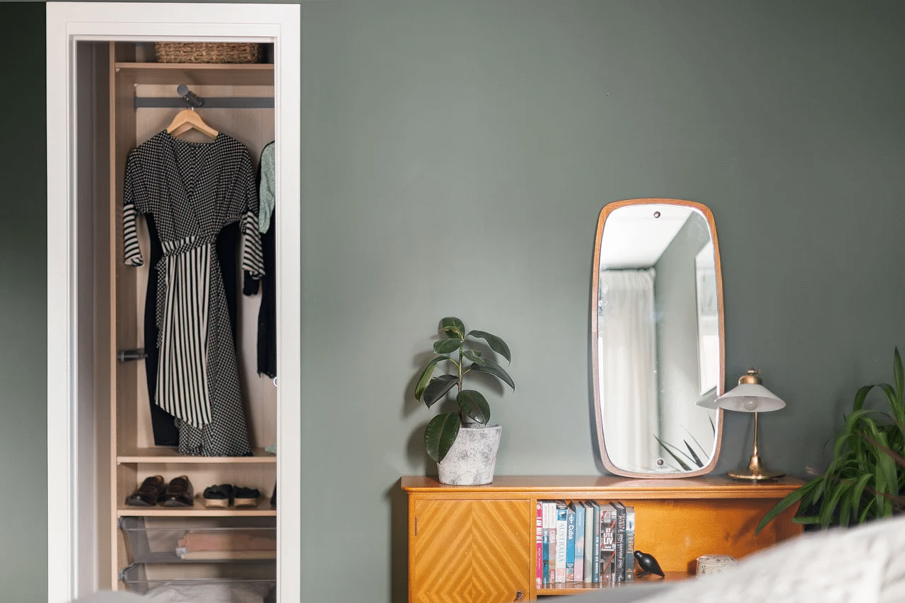 Create a Dream Bedroom with Bespoke Closet Systems