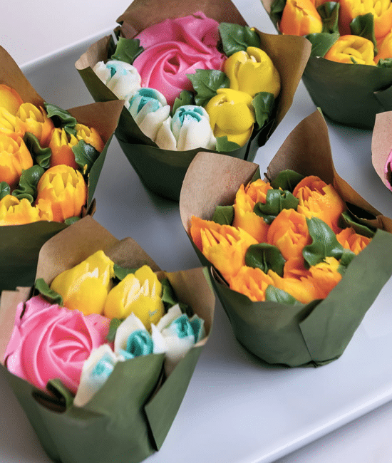 What Makes Cupcake Bouquets a Stunning Dessert Option