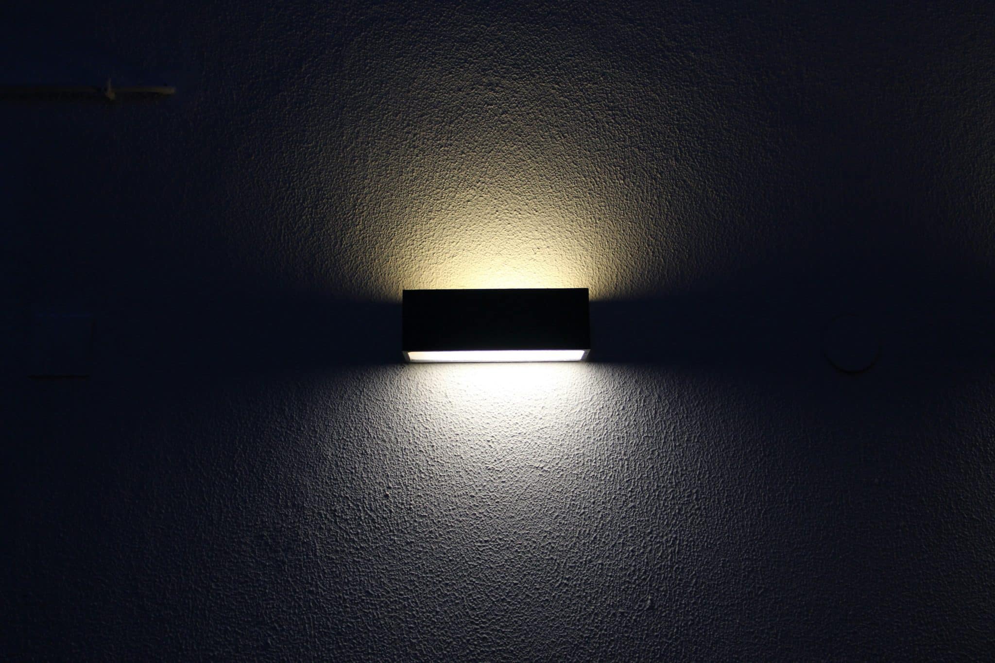 Why Smart Lighting Belongs in Every Family Emergency Kit