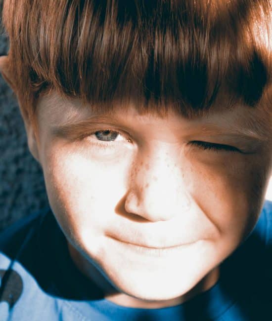 A kid with a healthy skin