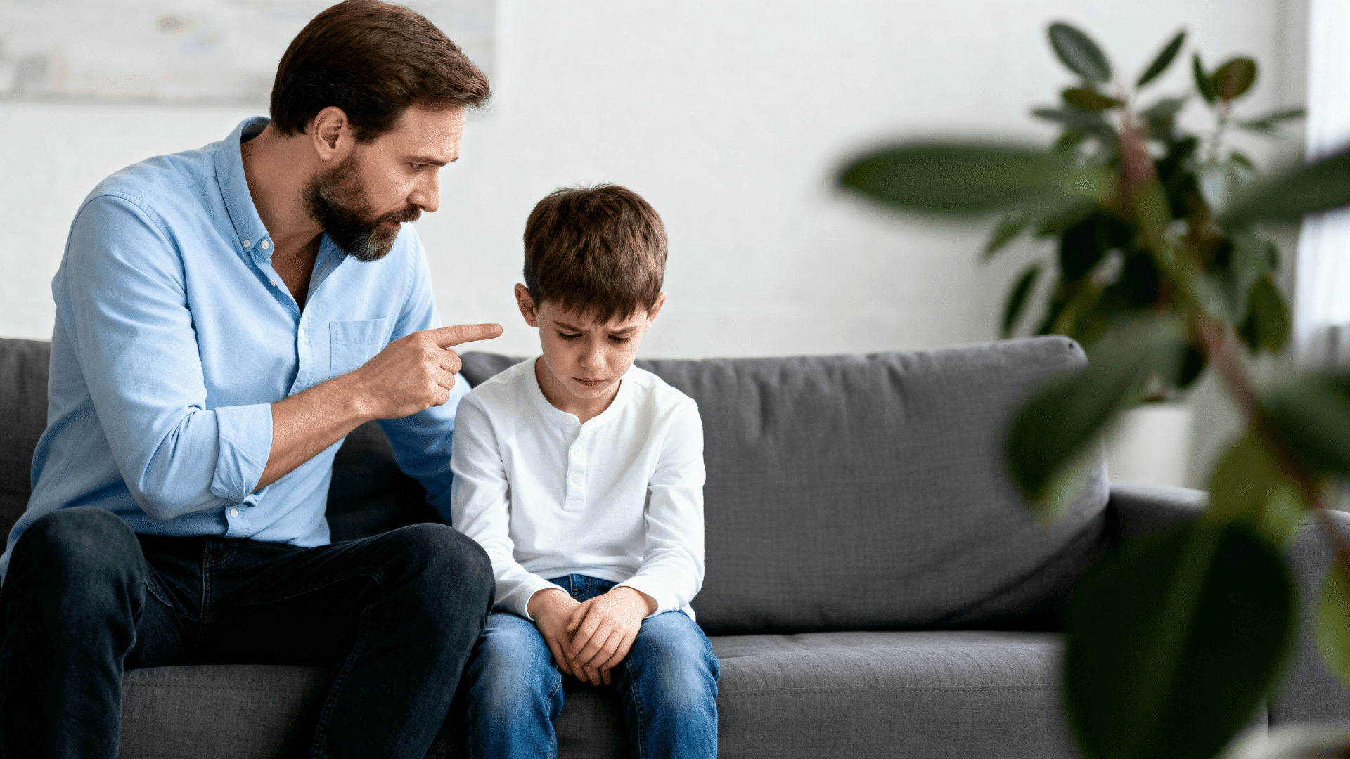 what is authoritarian parenting