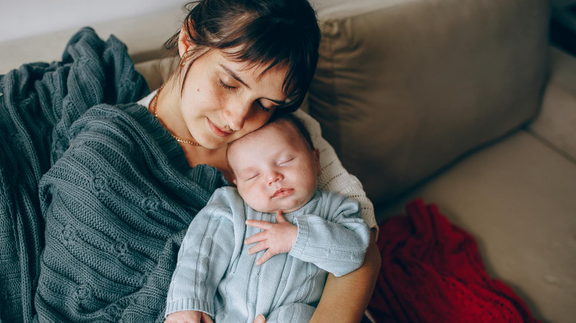 baby won't sleep in crib
