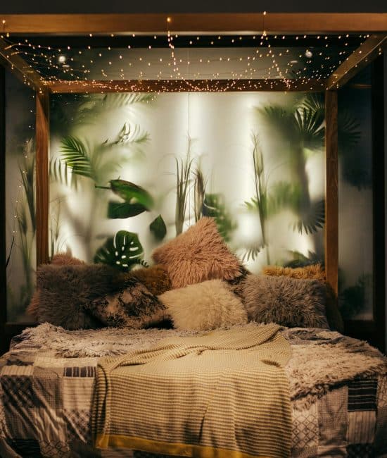 Elevate Your Bedroom: Why Hanging Beds Are the Ultimate Interior Design Game-Changer