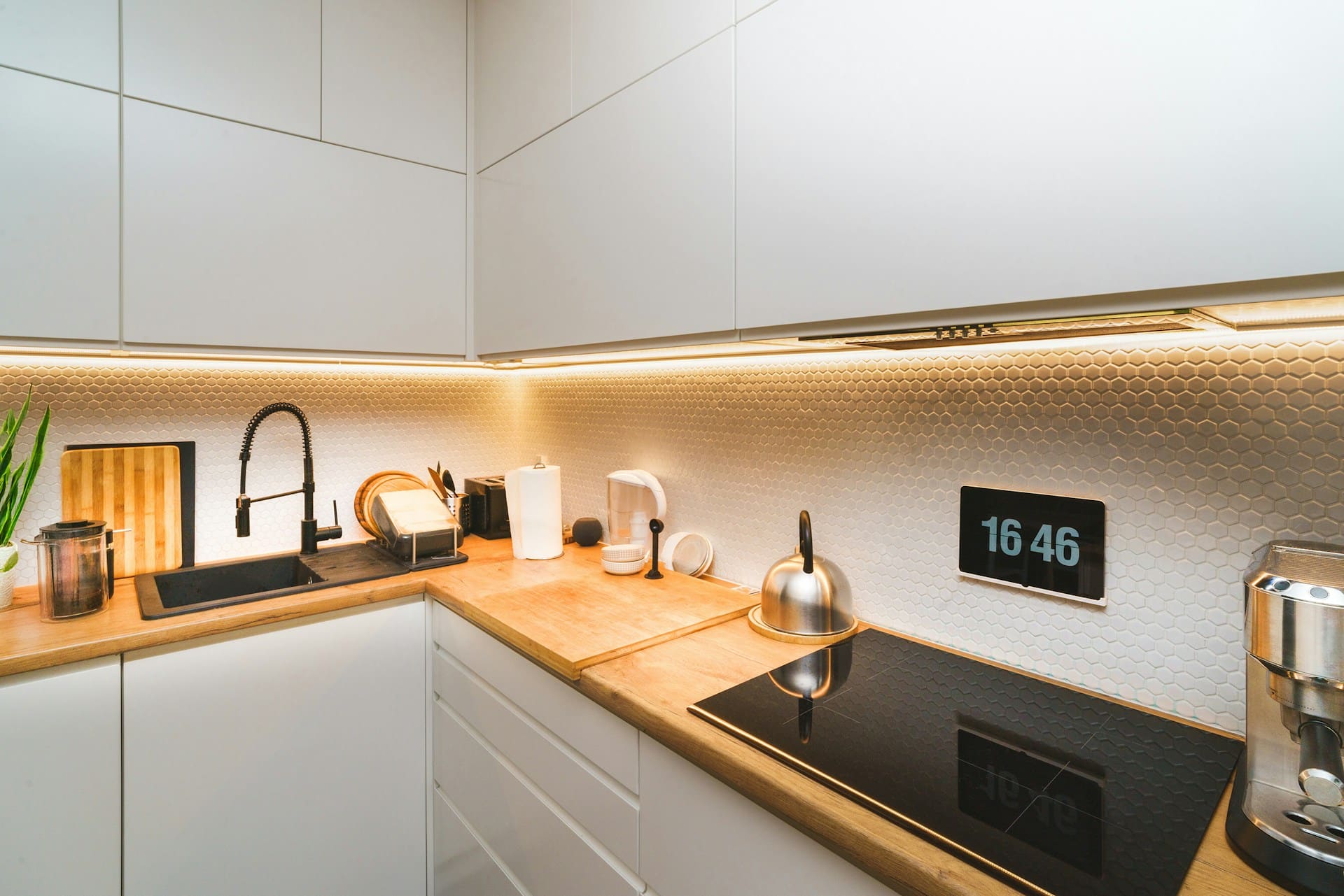 How Waterproof Puck Light Products Are Expanding Outdoor Decor Options