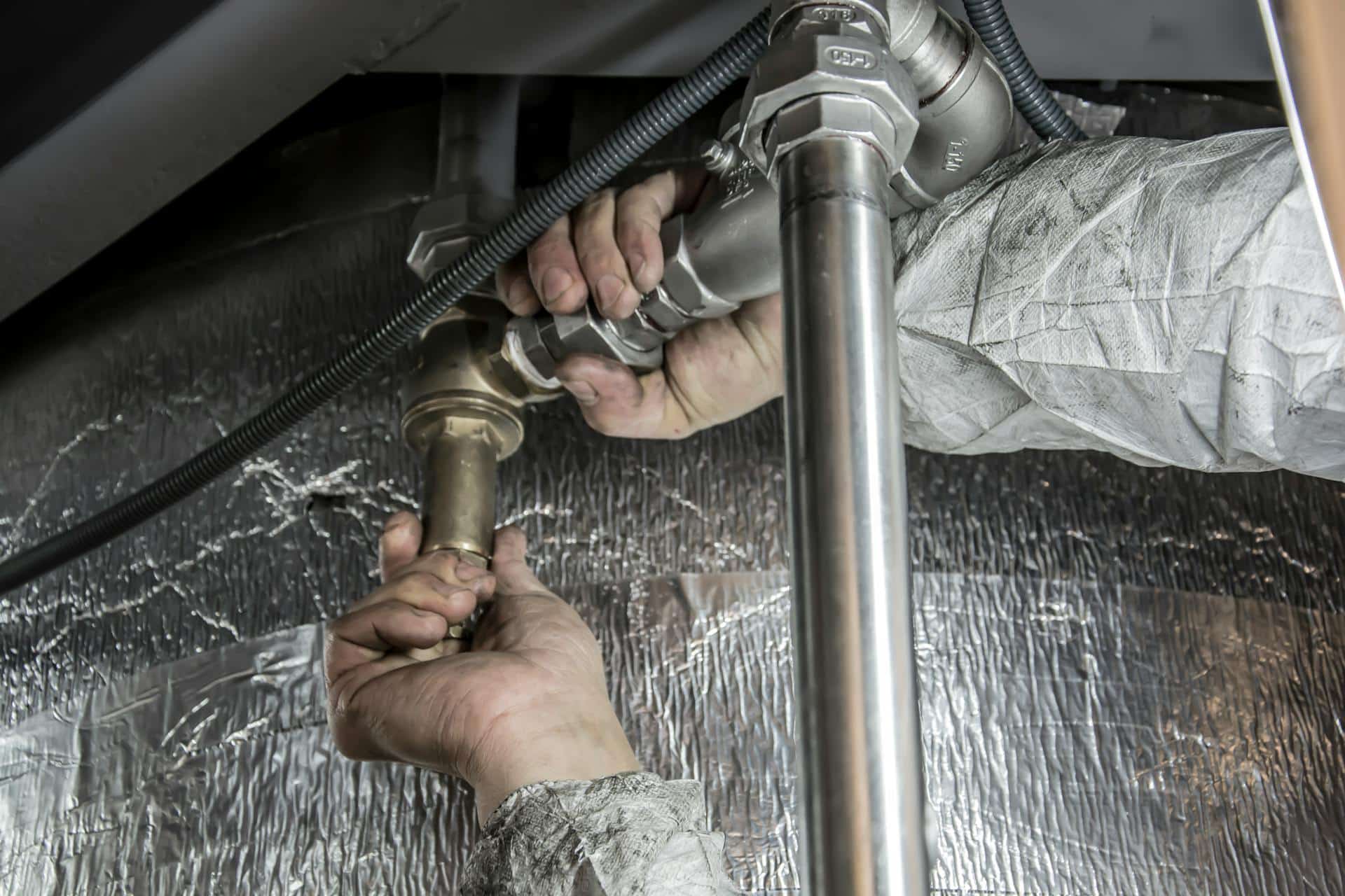 Homeowners: What to Ask Before Hiring a Plumber Near Me