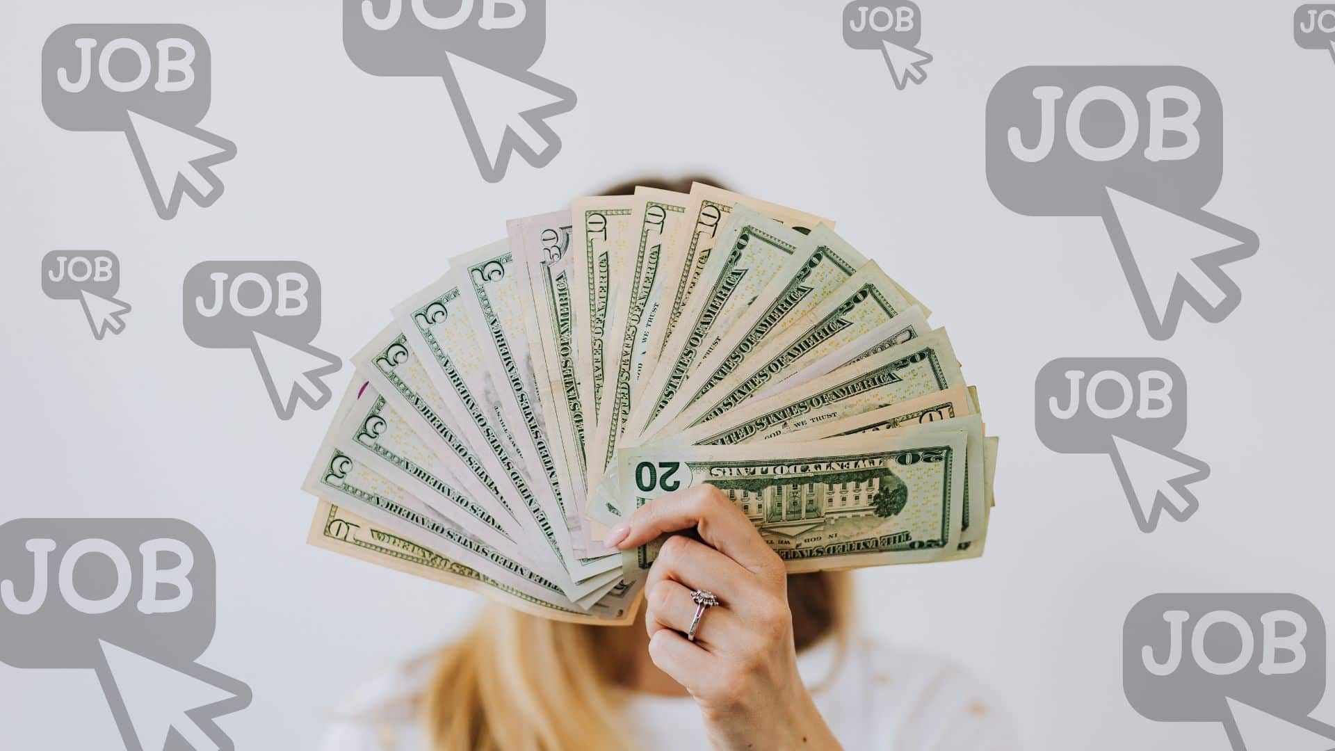 what do finance jobs pay
