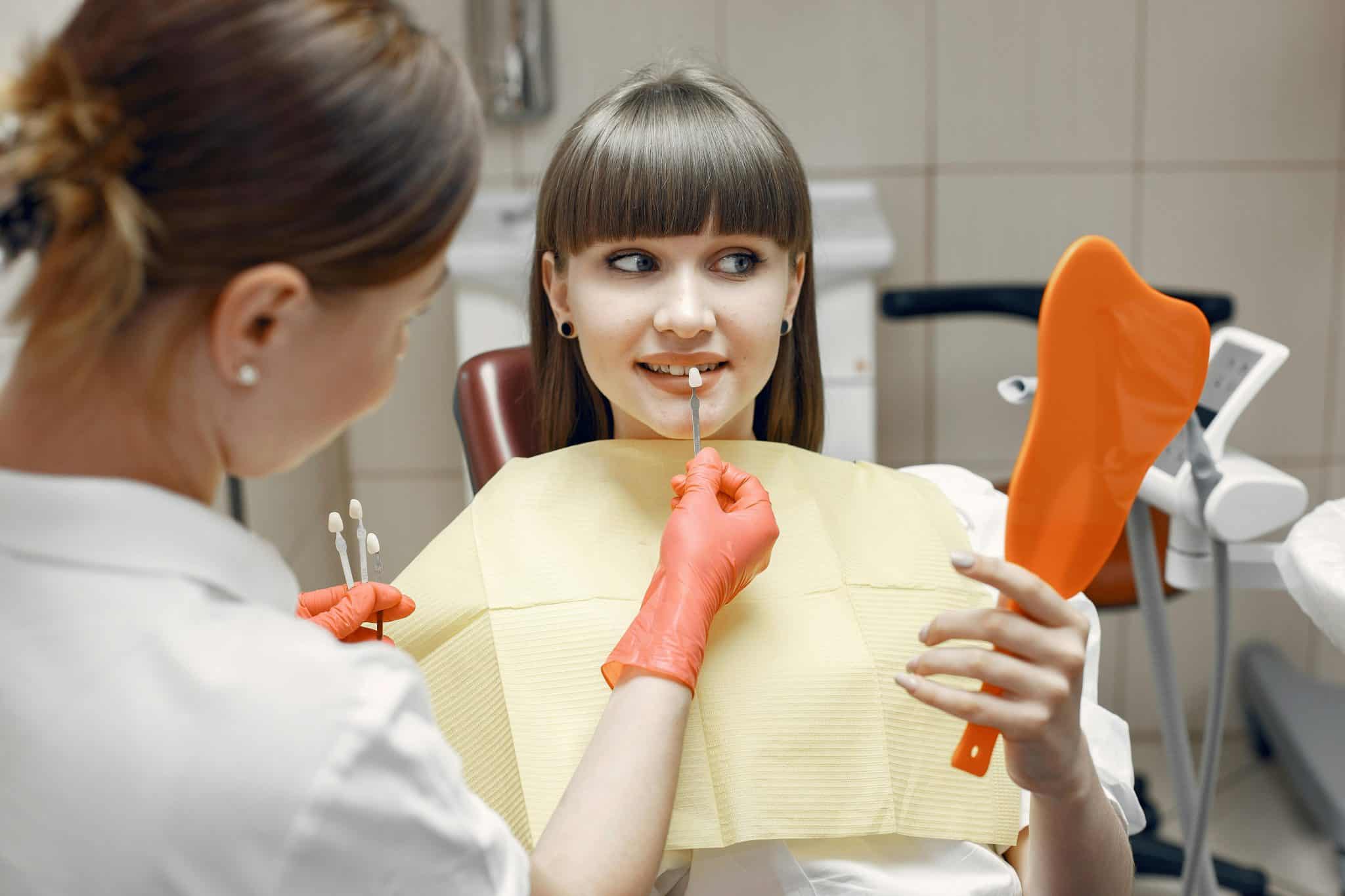 What Steps Are Involved in The Veneer Placement Process?